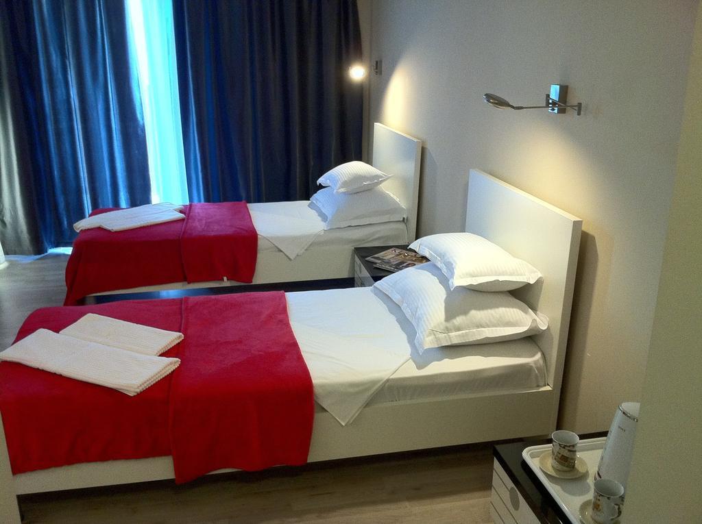 Apartments And Rooms Grand Palazzo Budva Room photo