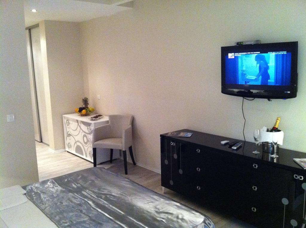 Apartments And Rooms Grand Palazzo Budva Room photo