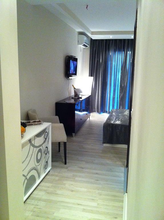 Apartments And Rooms Grand Palazzo Budva Room photo