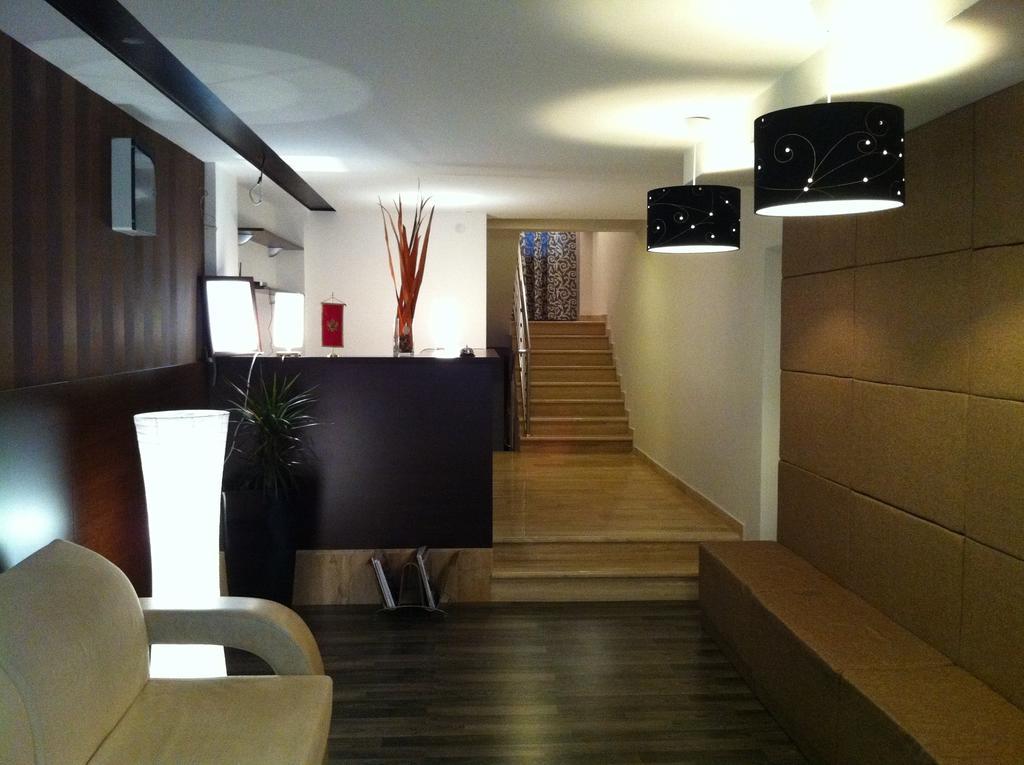 Apartments And Rooms Grand Palazzo Budva Exterior photo