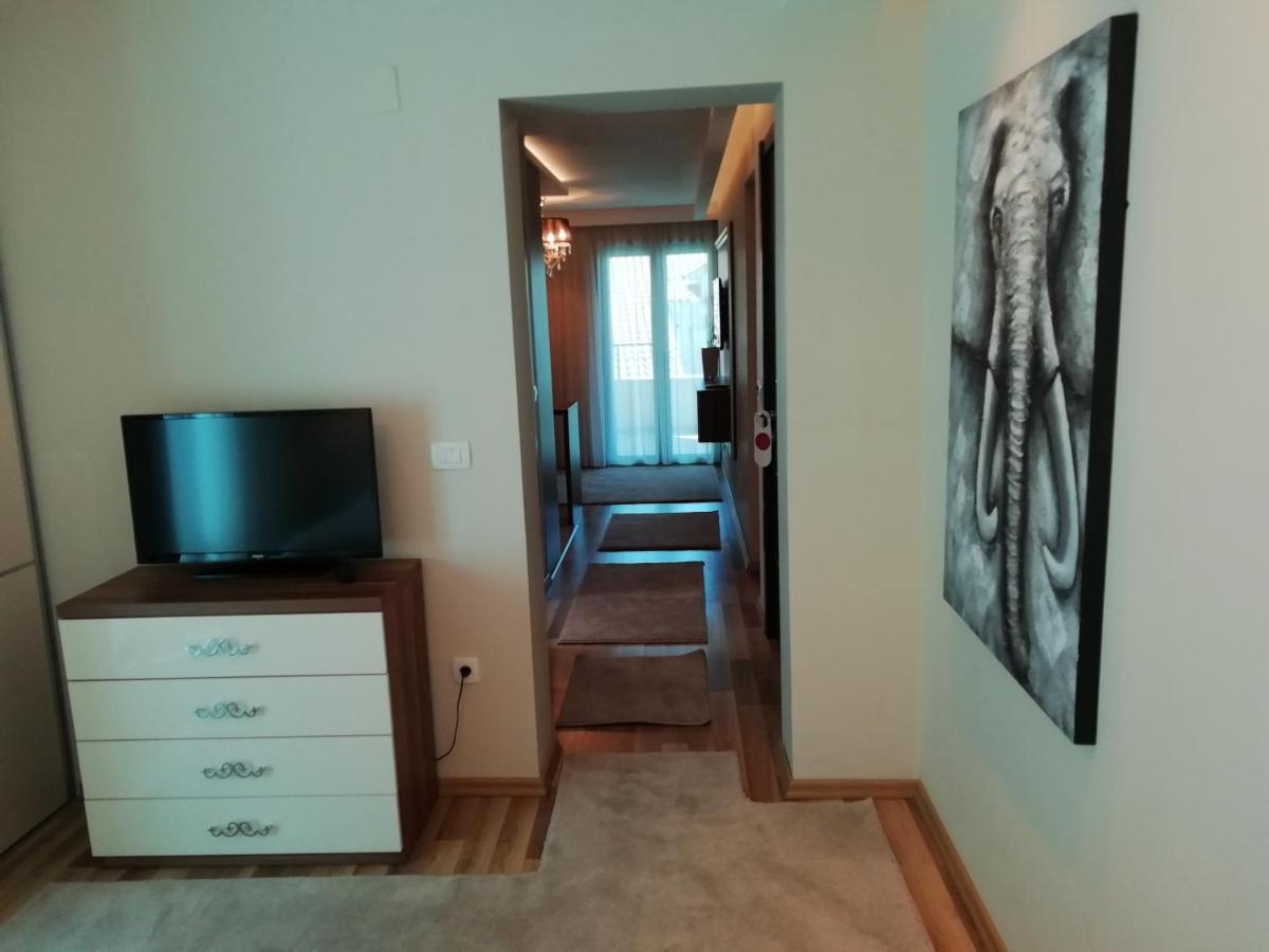 Apartments And Rooms Grand Palazzo Budva Exterior photo