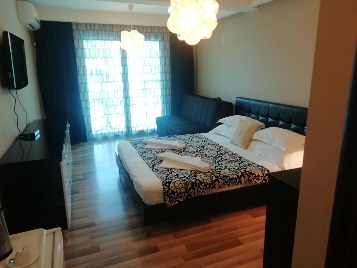 Apartments And Rooms Grand Palazzo Budva Exterior photo